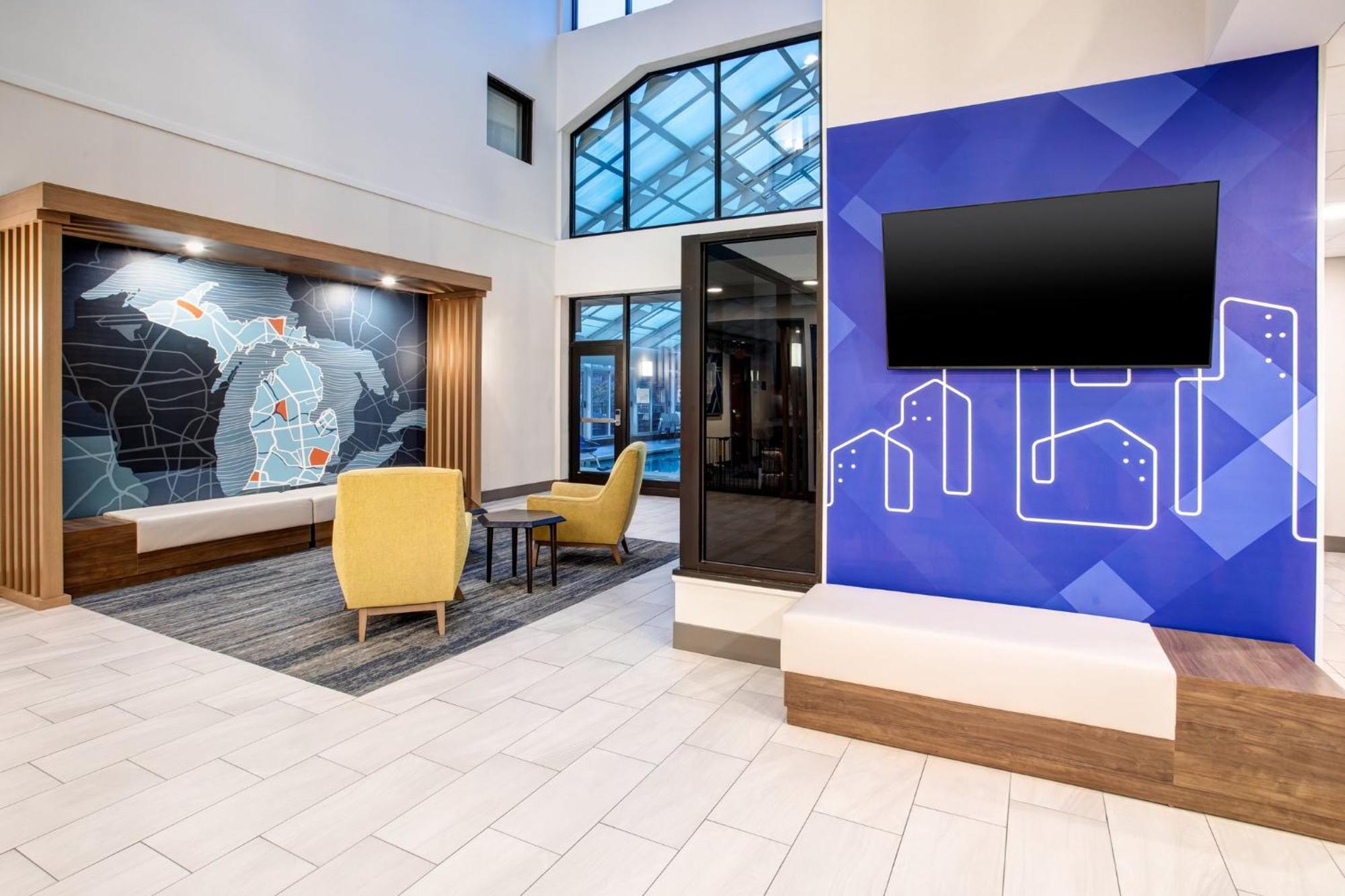 Holiday Inn Express Hotel & Suites - Belleville Area By Ihg Exterior photo